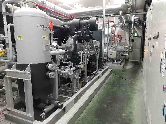 群馬工場の冷凍機